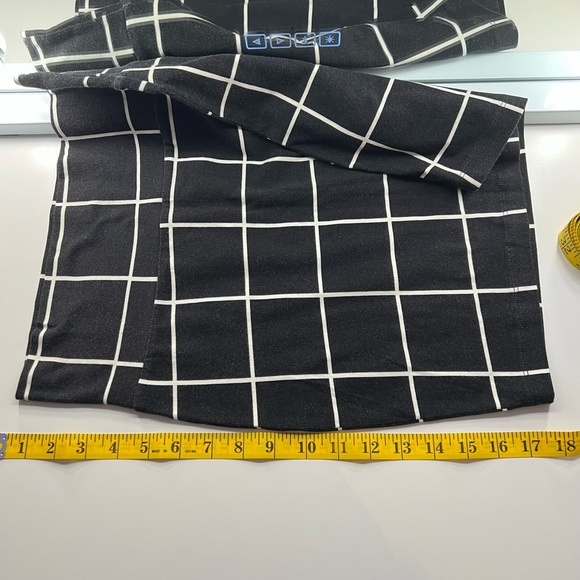 Charlotte Russe | Windowpane Spandex Bodycon Pencil Skirt | Size Medium - Picture 8 of 10